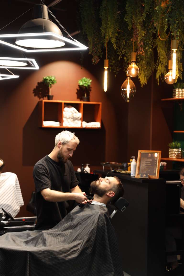 Barber shop Don Barber Crew Ieriķu 3 Domina Shopping pakalpojums: bārdu veidošana.