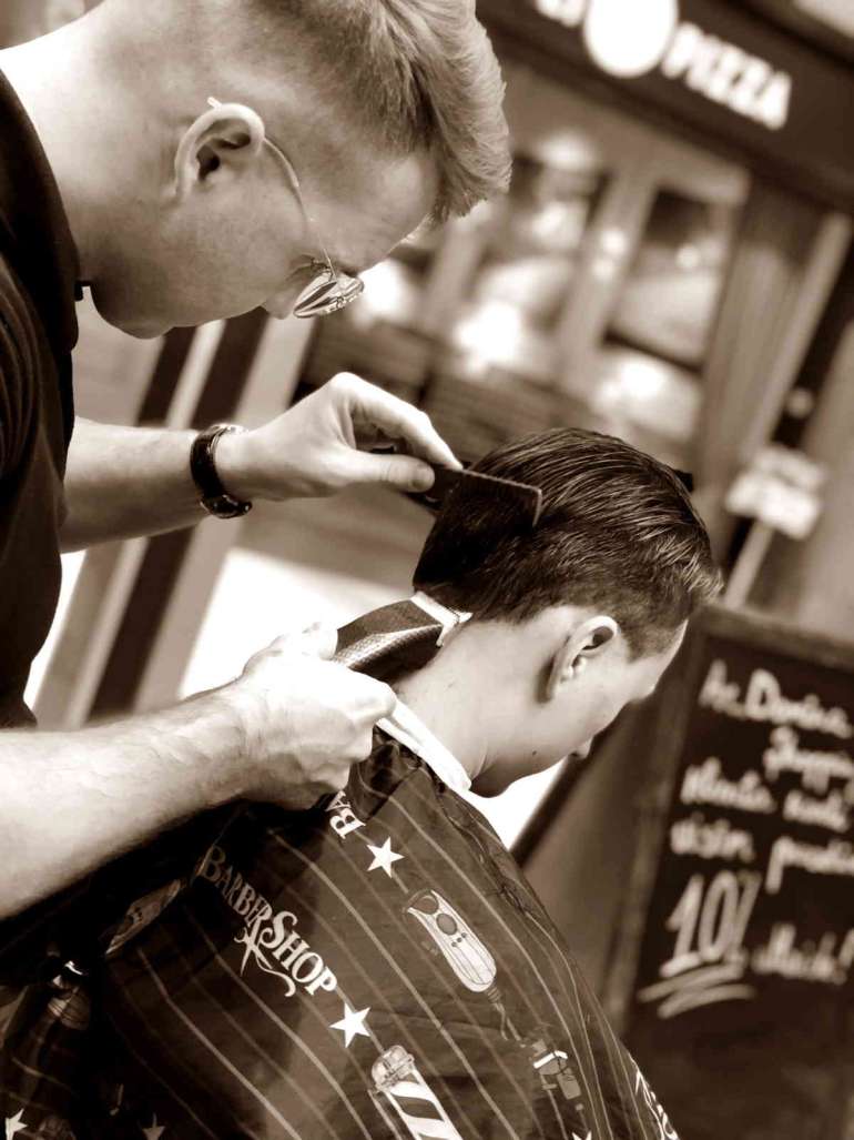 Barber shop Don Barber Crew Ieriķu 3 Domina Shopping pakalpojums: matu veidošana ar mašīnīti.
