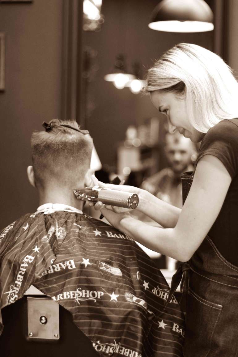 Barber shop Don Barber Crew Ieriķu 3 Domina Shopping pakalpojums: matu veidošana.